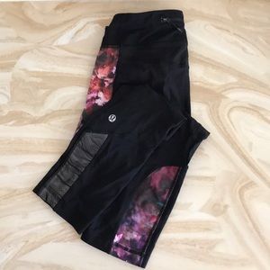 Lululemon Cropped Leggings with Pockets (Size 4)